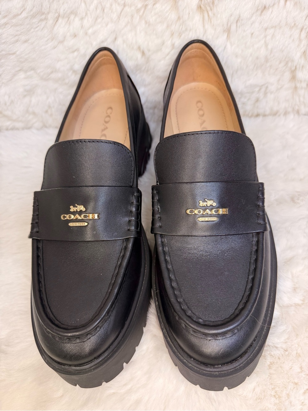 NWOB Coach Women's Ruthie Leather Platform Comfort Loafer Chalk Black Sz 8 CM587